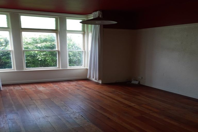 Photo of property in 48-50 Porritt Avenue, Mount Victoria, Wellington, 6011