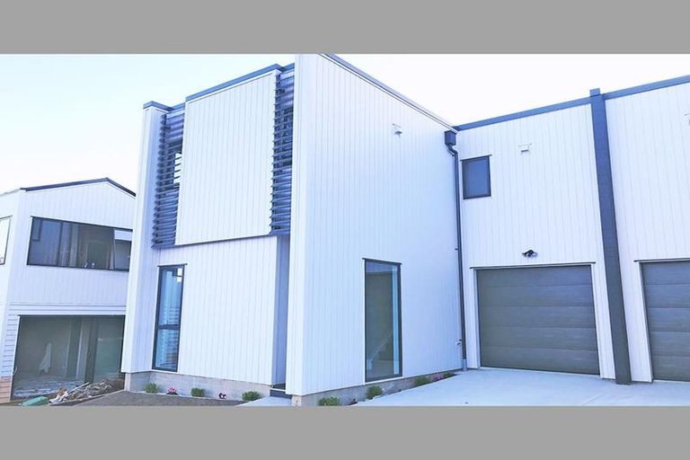 Photo of property in 33 Waka Street, Albany Heights, Auckland, 0632