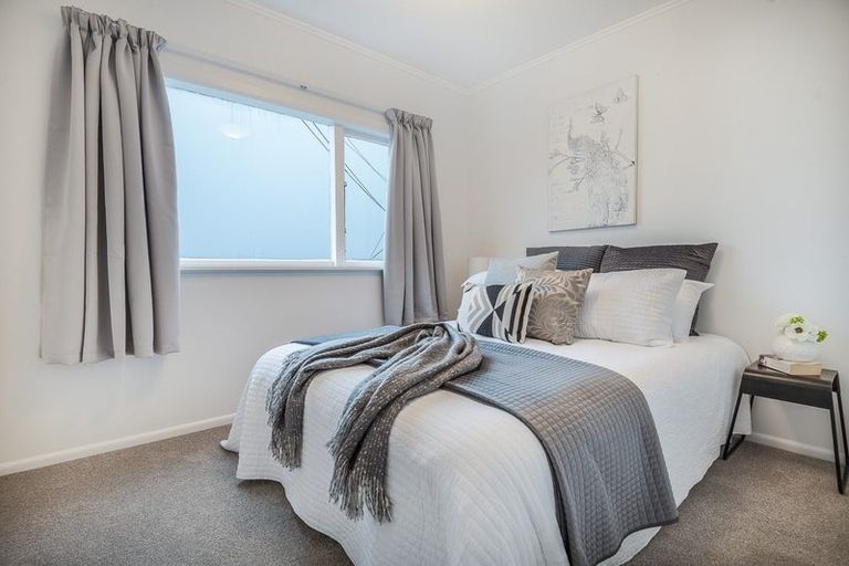 Photo of property in 119 Ruskin Road, Newlands, Wellington, 6037