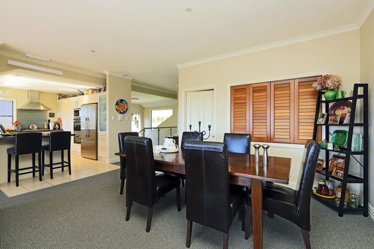 Photo of property in 2/39 Reeve Drive, Havelock North, 4130