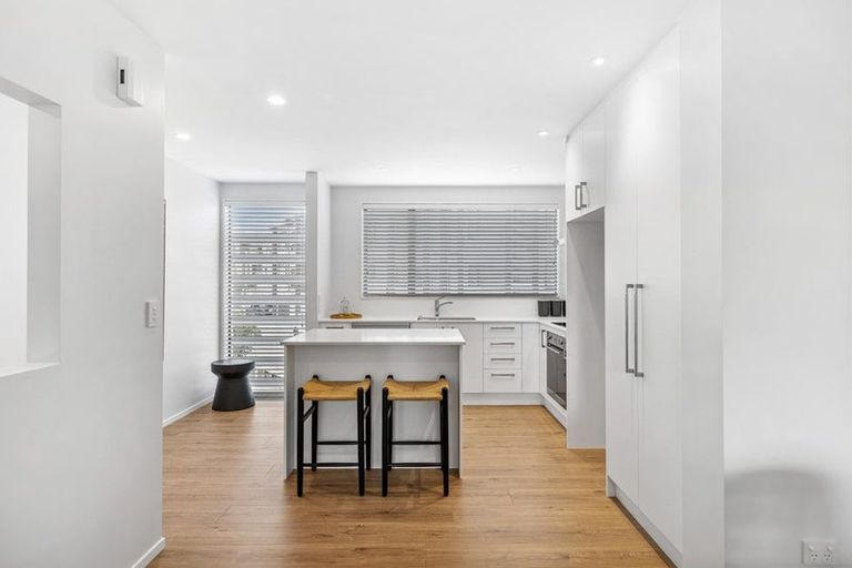 Photo of property in 22 Memorial Park Lane, Hobsonville, Auckland, 0618