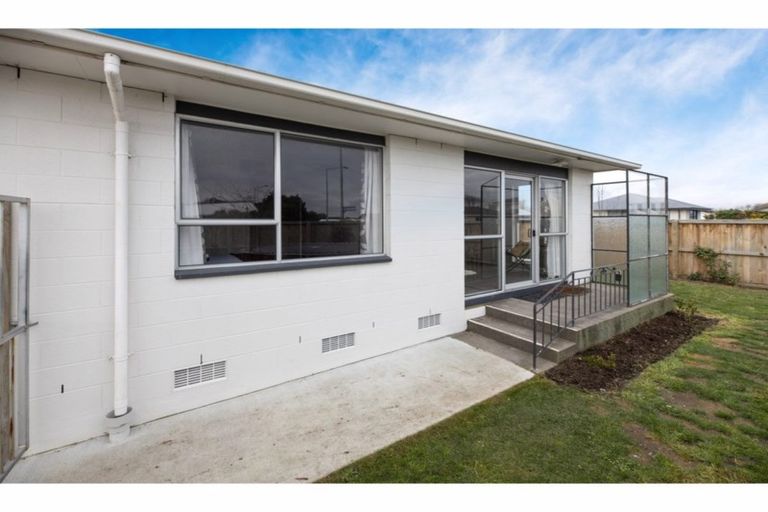Photo of property in 1/2 Lamorna Road, Parklands, Christchurch, 8083