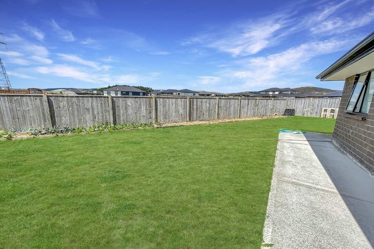 Photo of property in 26 Sardinia Grove, Fitzherbert, Palmerston North, 4410