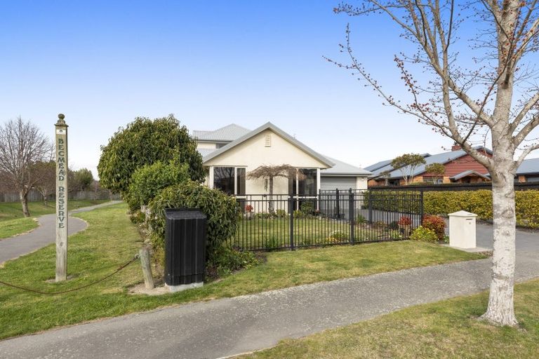 Photo of property in 15 Becmead Drive, Harewood, Christchurch, 8051