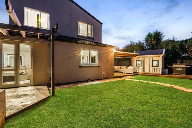 Photo of property in 19 Twin Court, Albany, Auckland, 0632