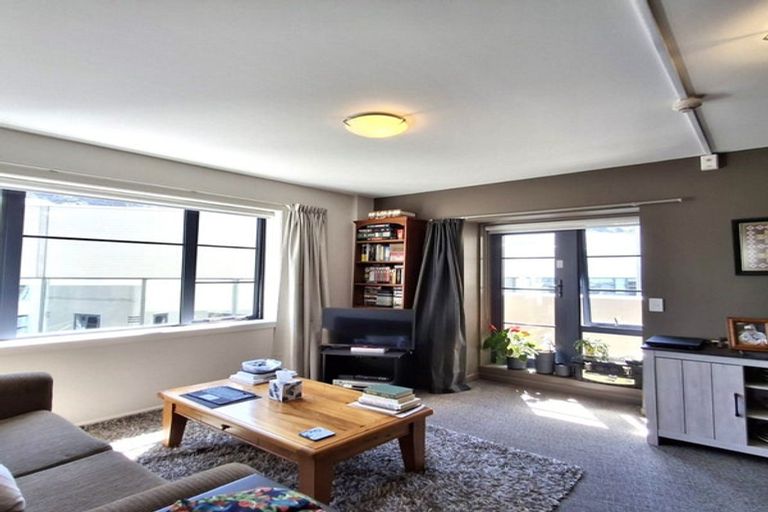 Photo of property in Westhaven Apartments, 20/127 Molesworth Street, Thorndon, Wellington, 6011