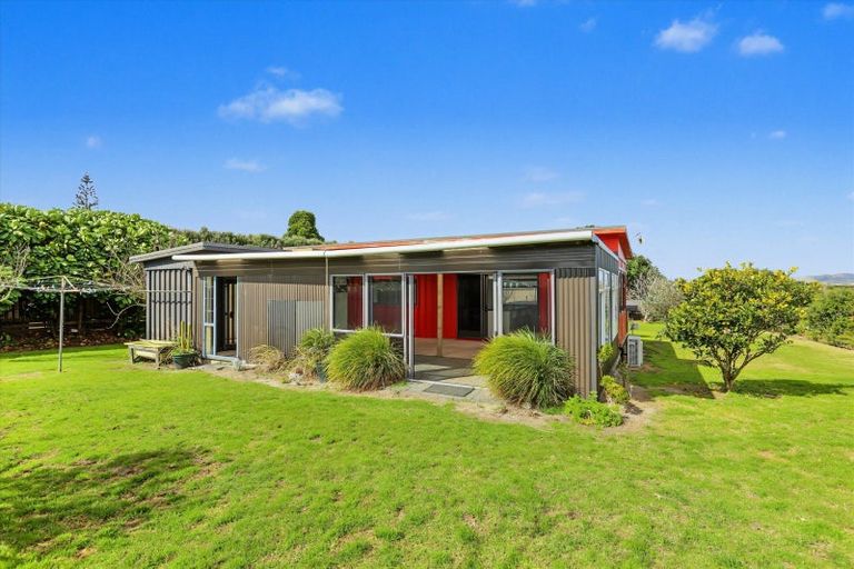 Photo of property in 564a Pukehina Parade, Pukehina, Te Puke, 3189