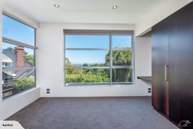 Photo of property in 62 Dyers Pass Road, Cashmere, Christchurch, 8022