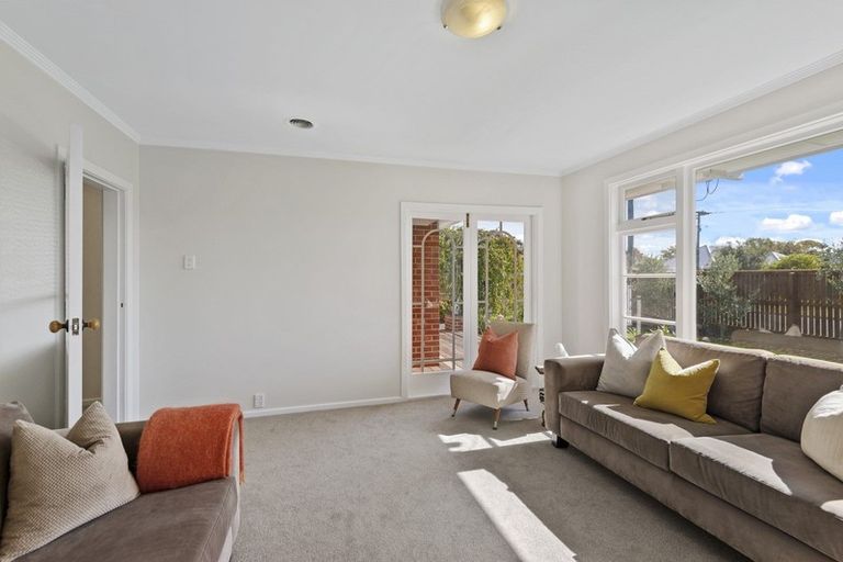 Photo of property in 224 Weston Road, St Albans, Christchurch, 8052