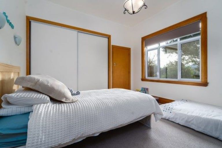 Photo of property in 46 Cologne Street, Martinborough, 5711