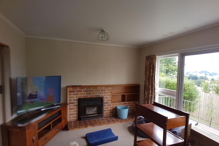 Photo of property in 2 Fairview Street, Tirau, 3410