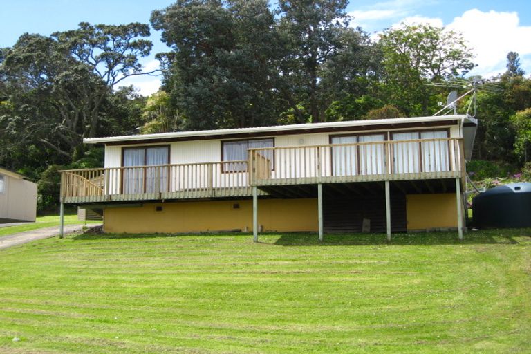 Photo of property in 14 Zita Avenue, Matakatia, Whangaparaoa, 0930