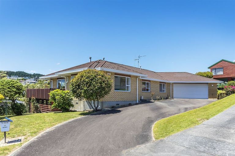 Photo of property in 17 Latitude Close, Whitby, Porirua, 5024