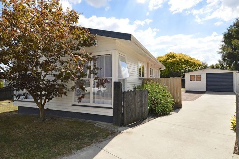Photo of property in 19 President Avenue, Papakura, 2110