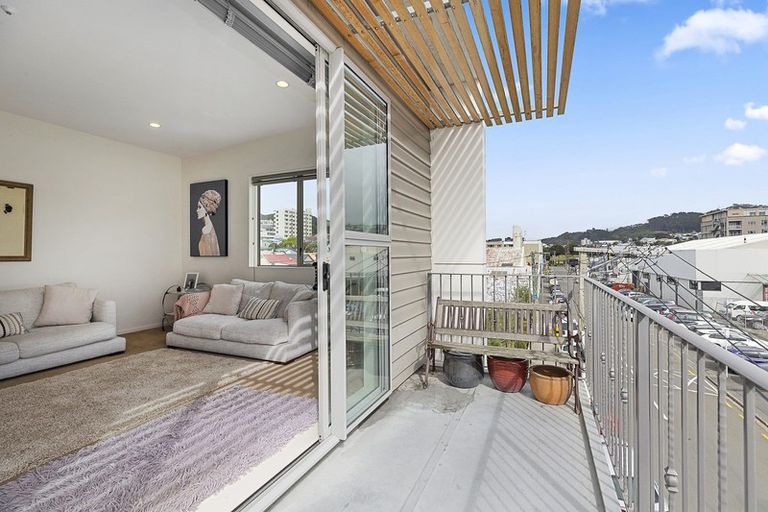 Photo of property in 17d Hania Street, Mount Victoria, Wellington, 6011