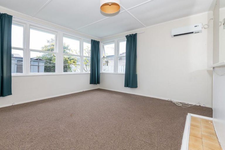Photo of property in 313 Oxford Terrace, Avalon, Lower Hutt, 5011