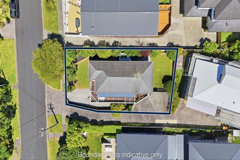 Photo of property in 1/22 Rothesay Bay Road, Rothesay Bay, Auckland, 0630