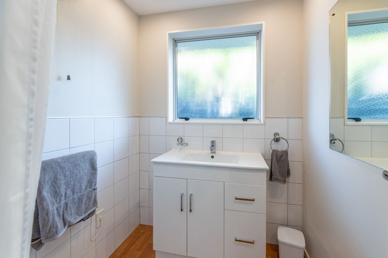 Photo of property in 523 Marine Parade, South New Brighton, Christchurch, 8062