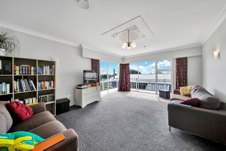 Photo of property in 312 Tukapa Street, Hurdon, New Plymouth, 4310