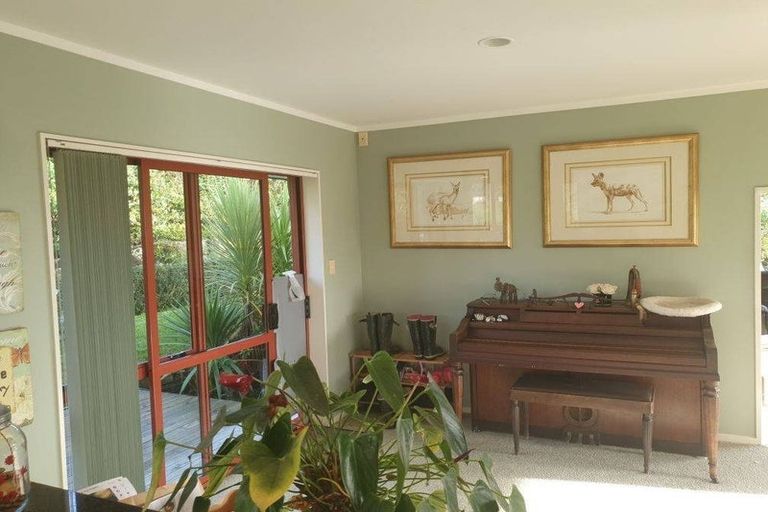 Photo of property in 19 Judge Richardson Drive, Opaheke, Papakura, 2584