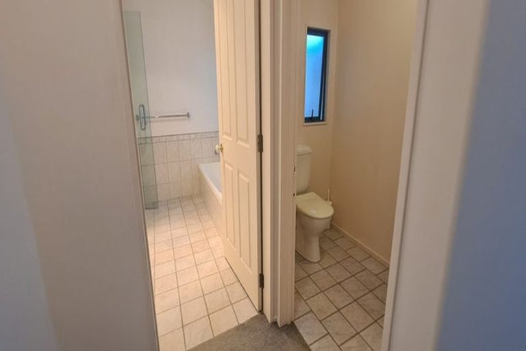 Photo of property in 4 Savoy Road, Orewa, 0931