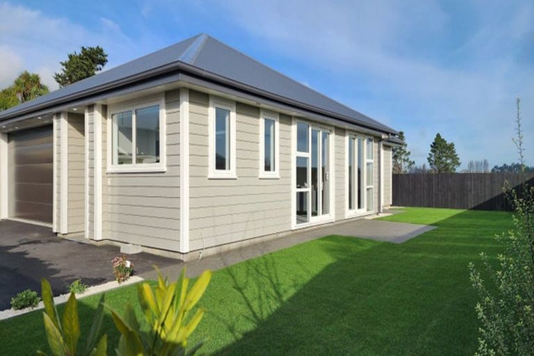 Photo of property in 137a Halswell Junction Road, Halswell, Christchurch, 8025