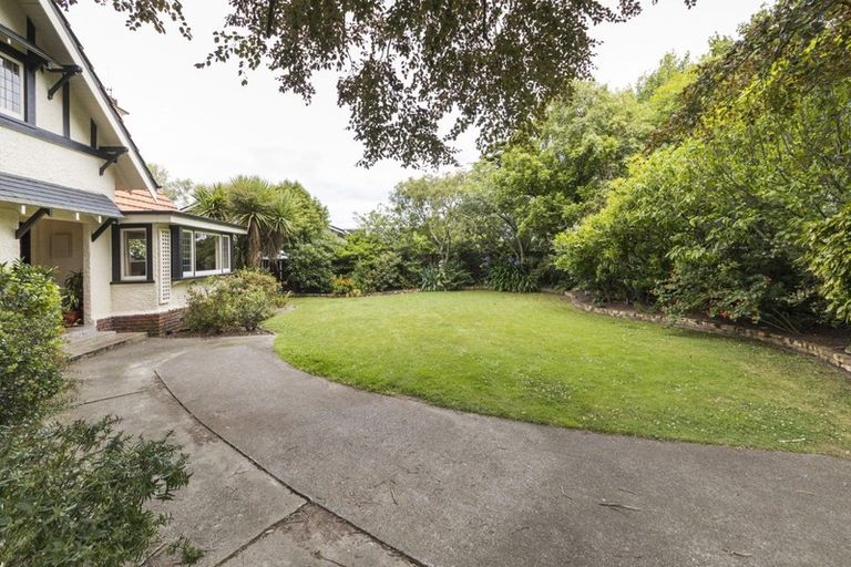 Photo of property in 27 Alan Street, Palmerston North, 4414