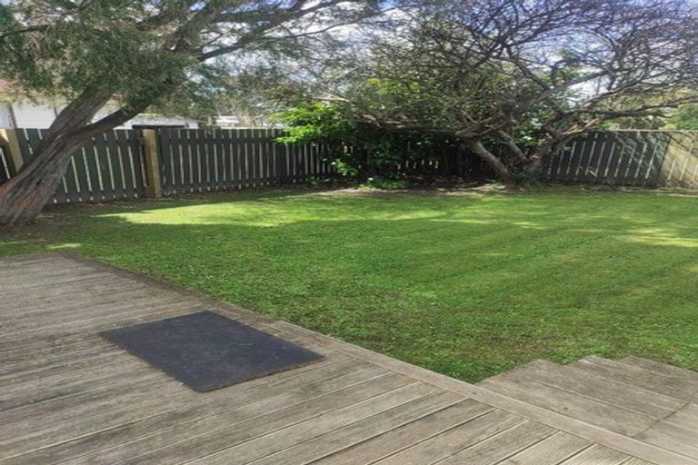 Photo of property in 1/15 Yee Place, Mount Wellington, Auckland, 1060