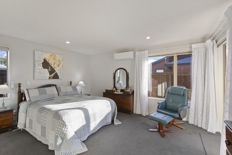 Photo of property in 16 Highwood Lane, Burnside, Christchurch, 8053