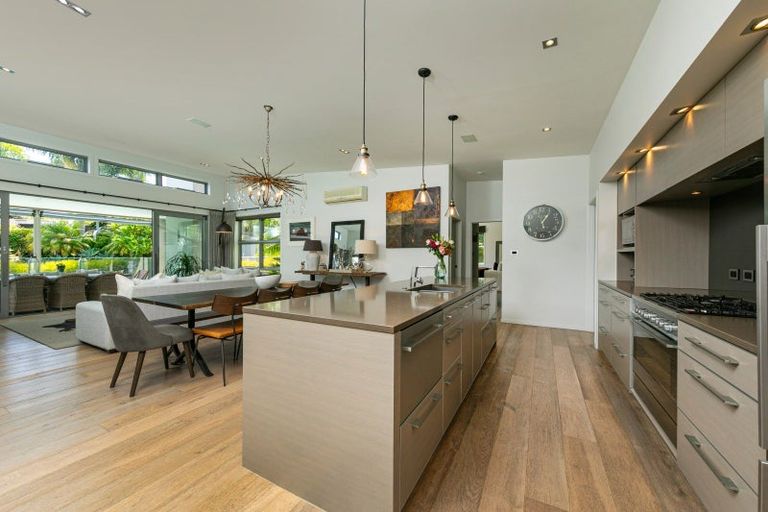 Photo of property in 35 Pounamu Avenue, Greenhithe, Auckland, 0632