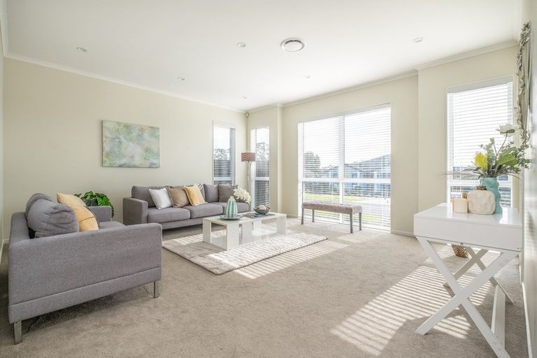 Photo of property in 3 Dida Park Drive, Kumeu, 0810