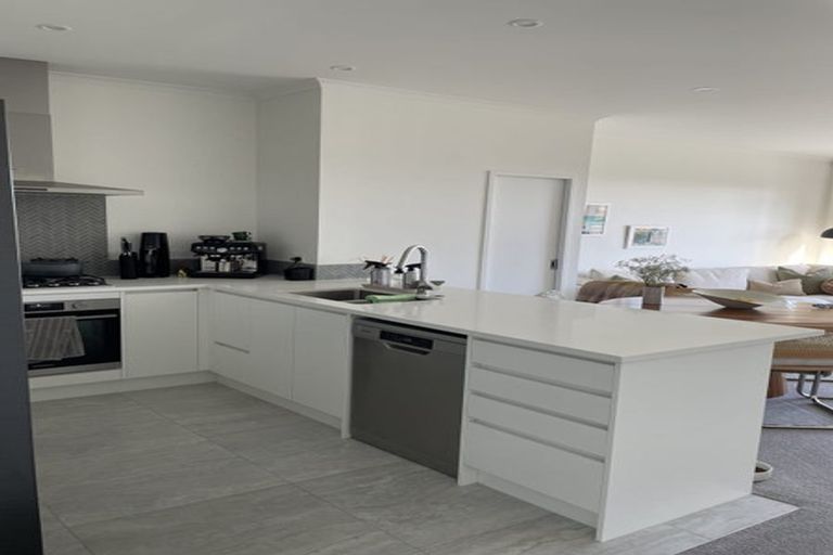 Photo of property in 31/1 Scott Road, Hobsonville, Auckland, 0616