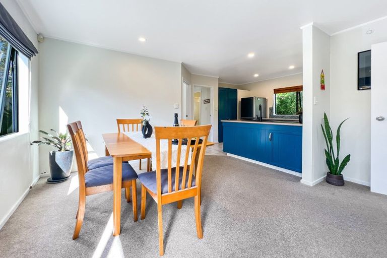 Photo of property in 14a Mchardy Place, Glenfield, Auckland, 0627