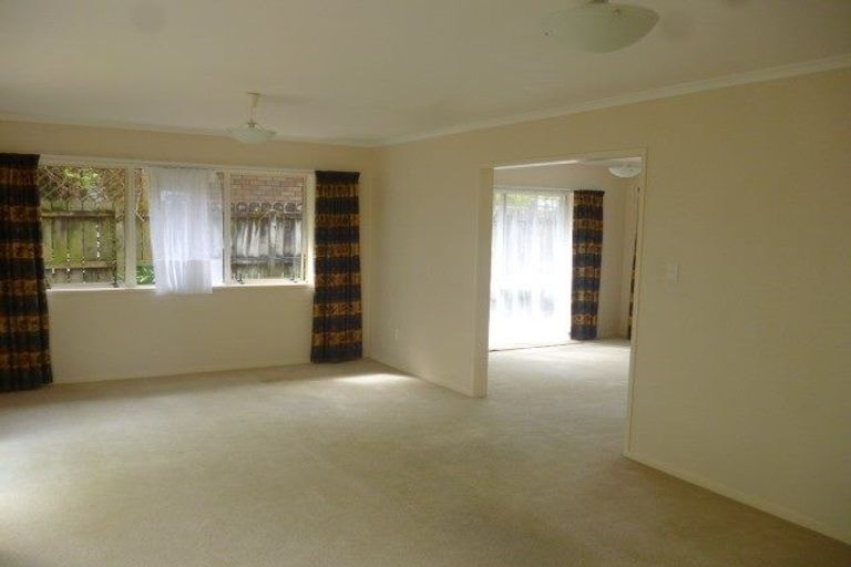 Photo of property in 1/60 Orangewood Drive, Northpark, Auckland, 2013