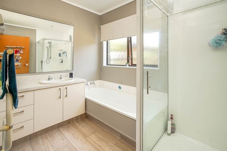 Photo of property in 2/38 Martin Street, Monaco, Nelson, 7011