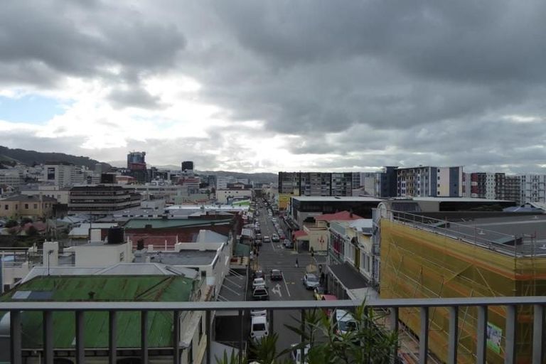 Photo of property in Qba Apartments, 3d/51 Webb Street, Mount Cook, Wellington, 6011