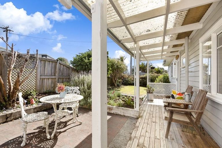 Photo of property in 11 Sea View Road, Leigh, Warkworth, 0985