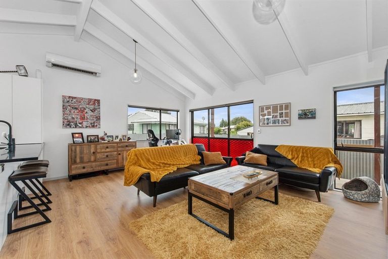 Photo of property in 15b Lloyd Drive, Nawton, Hamilton, 3200