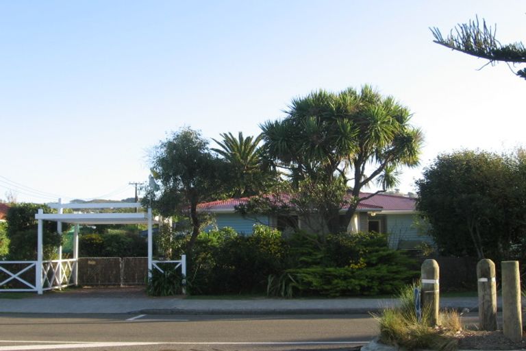 Photo of property in 80 Main Road, Titahi Bay, Porirua, 5022