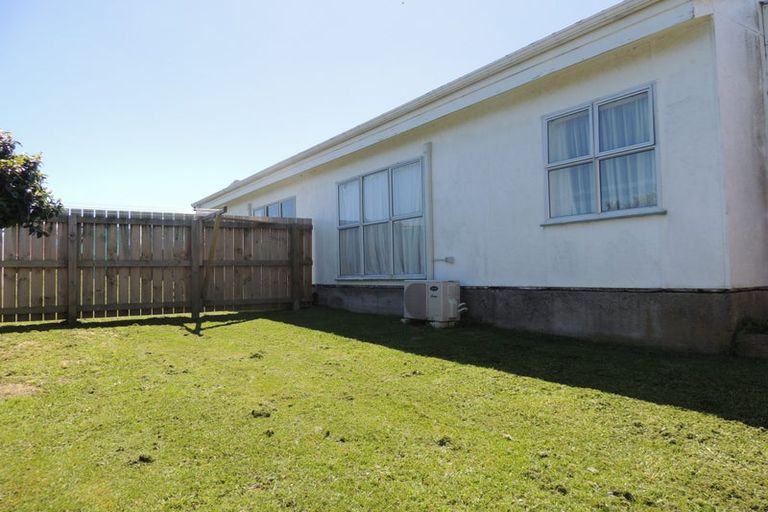 Photo of property in 5 Glen Alton Avenue, Paparangi, Wellington, 6037