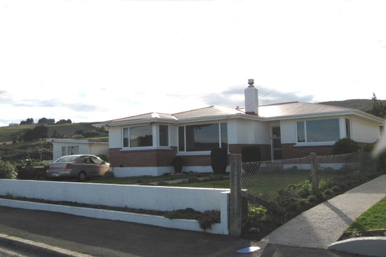 Photo of property in 9 Calypso Place, Rothesay Bay, Auckland, 0630