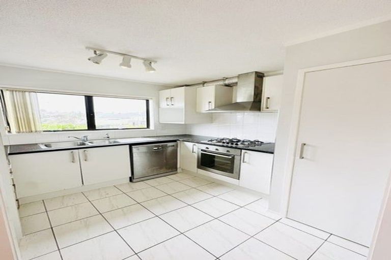 Photo of property in 2/191 Mokoia Road, Birkenhead, Auckland, 0626