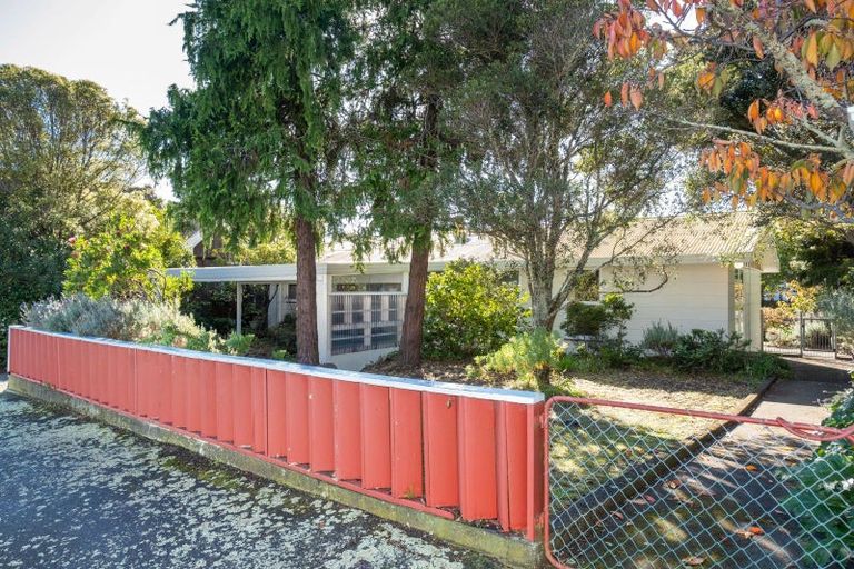 Photo of property in 112 Thompson Road, Bluff Hill, Napier, 4110