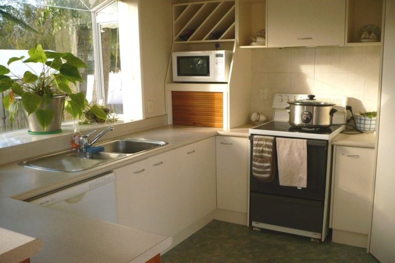 Photo of property in 5 Clark Road, Karaka, Papakura, 2580