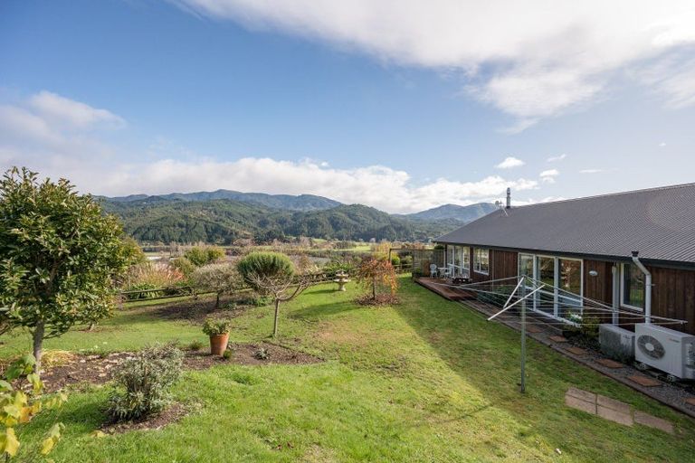 Photo of property in 130 Mytton Heights, Motueka, 7196
