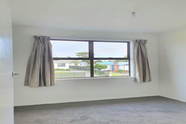 Photo of property in 19 Glen Norman Avenue, Henderson, Auckland, 0610