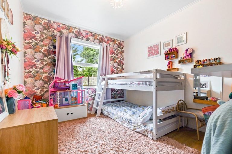 Photo of property in 15 Matthews Crescent, Melville, Hamilton, 3206