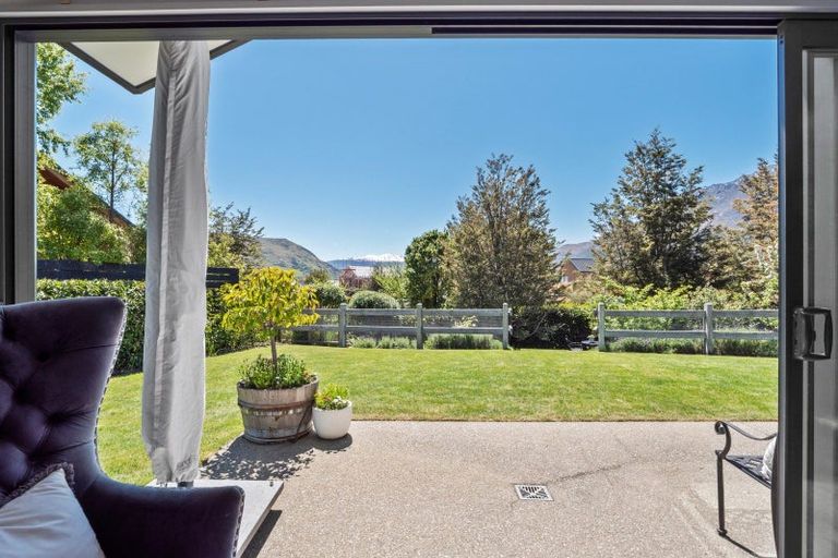 Photo of property in 2 Aberdare Court, Jacks Point, Queenstown, 9371