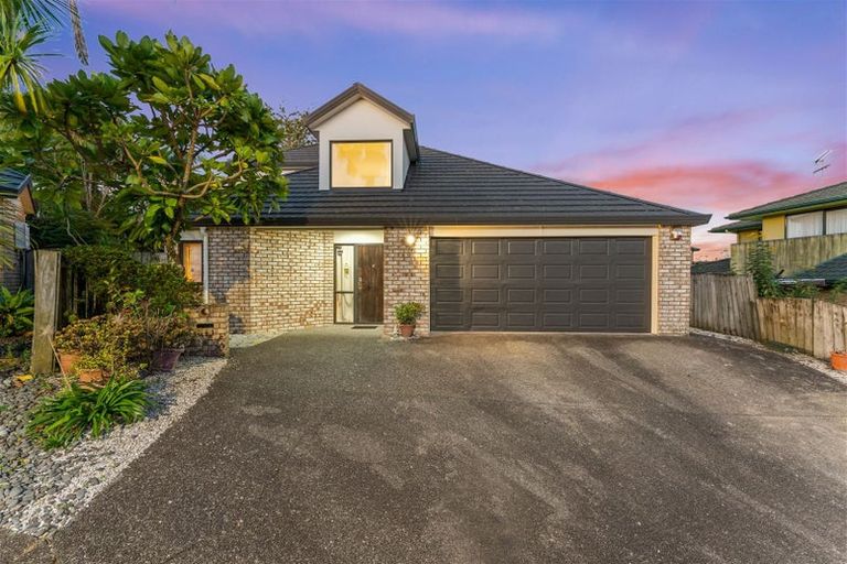 Photo of property in 43 Chieftain Rise, Goodwood Heights, Auckland, 2105
