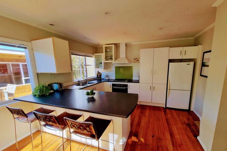 Photo of property in 9 Parakai Street, Paraparaumu, 5032